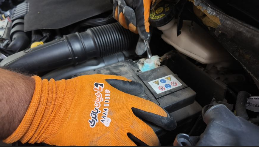 چگونه سلامت باتری خودرو را بررسی کنیم - 3 روش آسان چگونه سلامت باتری خودرو را بررسی کنیم - 3 روش آسان