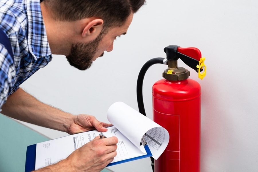 با تلاشگران زینو پیشگام در ایمنی و اطفای حریق با تلاشگران زینو پیشگام در ایمنی و اطفای حریق