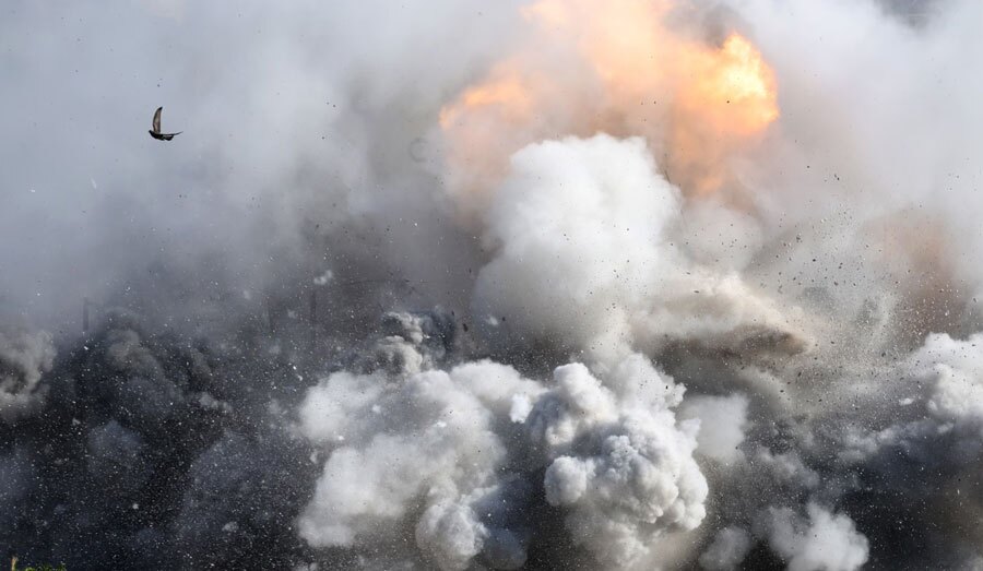 منفجر کردن خانه یک اسیر فلسطینی در شهر نابلس از سوی نیروهای اسرائیل/ EPA